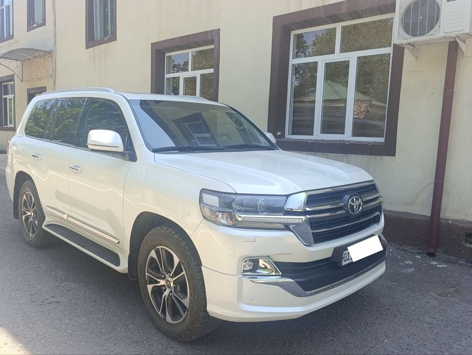 TOYOTA Land cruiser 200