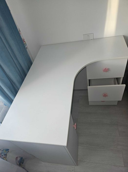 Birou copii in stare foarte buna