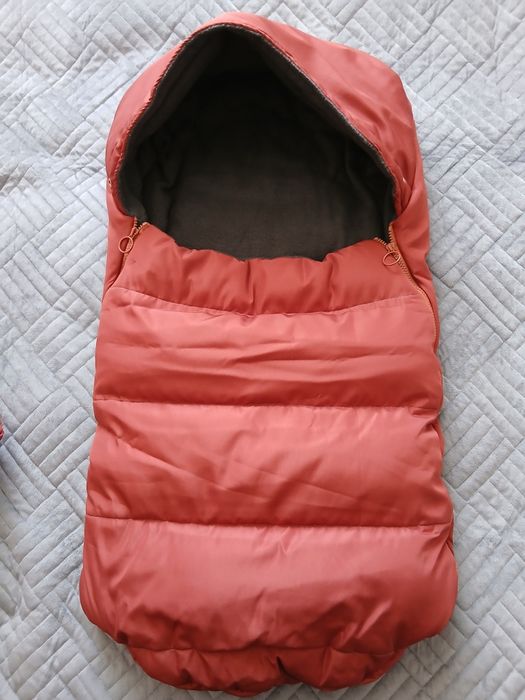 Продам комбинезон + муфту для новорожденных