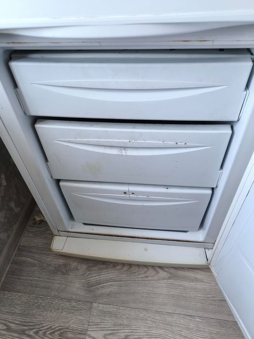 Холодильник STINOL