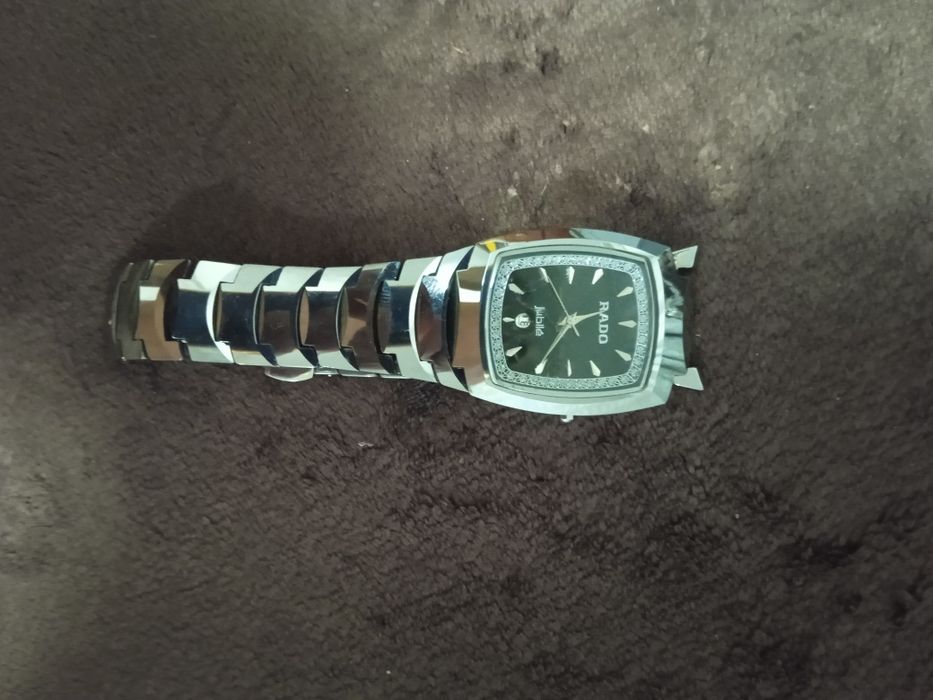 Продам часы Rado