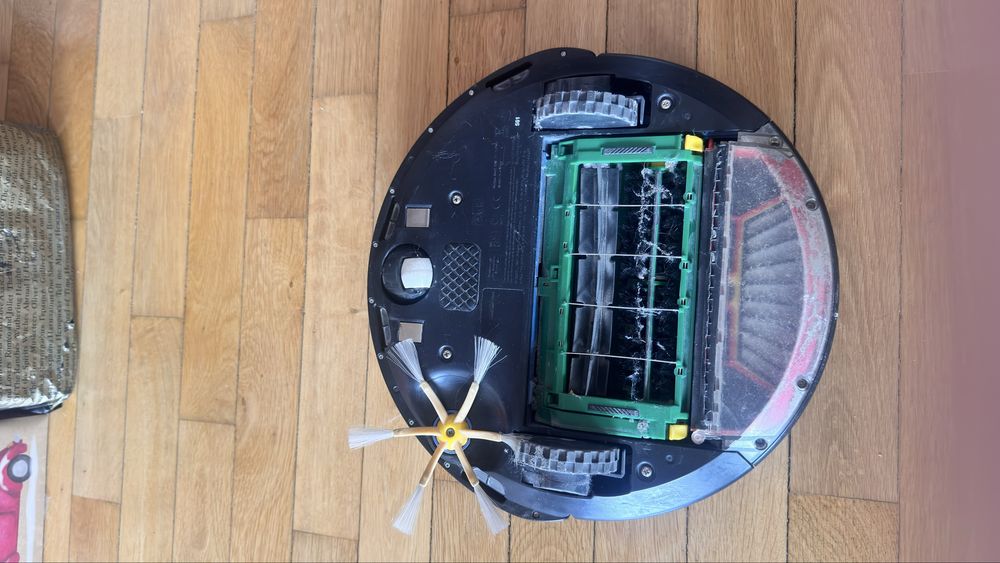 Прахусмукачка робот