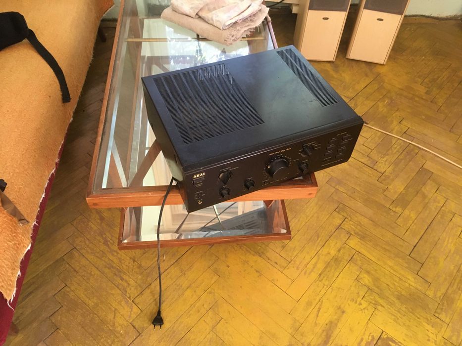Усилвател AKAI AM-49