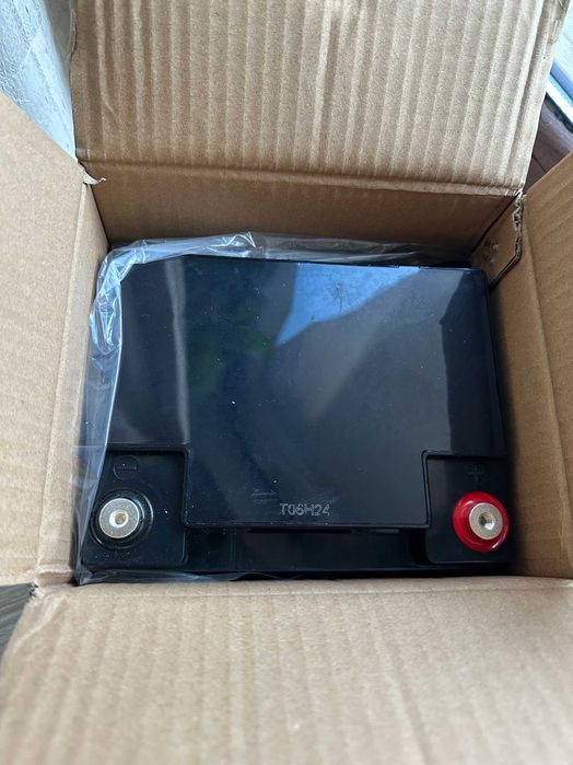 Чисто нови тягови акумулатори 12V 42Ah