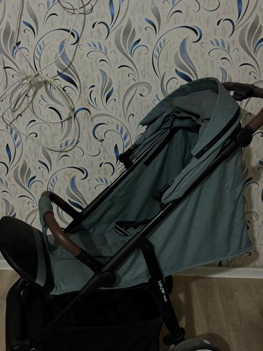 Продам калеска срочна