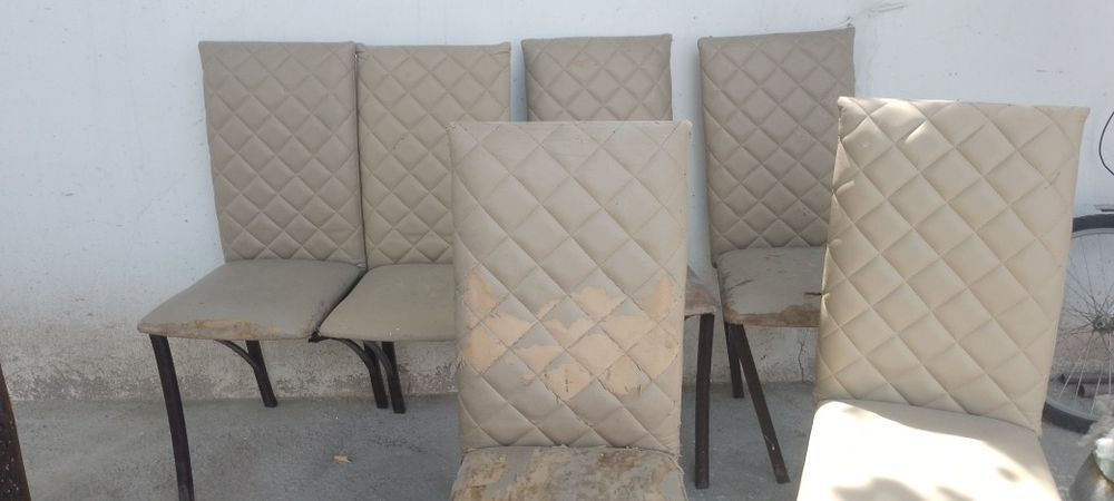 Продаетса стуля 1 штука 20 минг