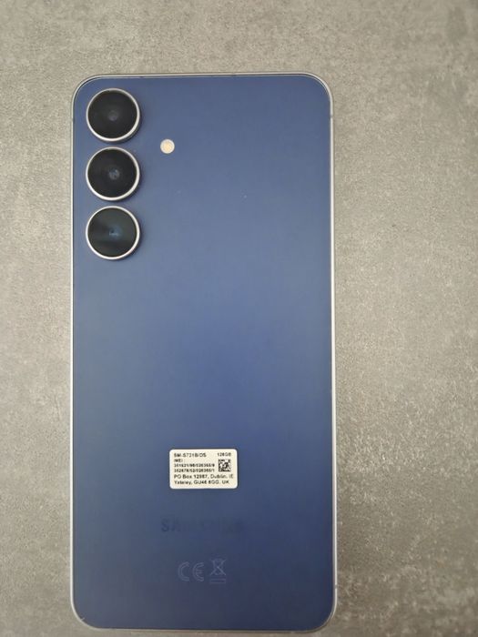Samsung Galaxy S25 FE,128 GB,8 GB ram