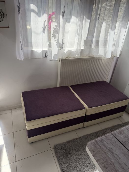 Canapea de colt sau pat si masa bucatarie cu scaune