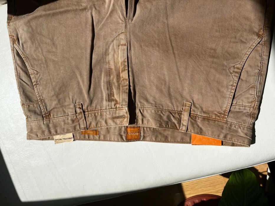 Pantaloni scurți HUGO BOSS – Slim Fit, Mărimea 54 (EU)