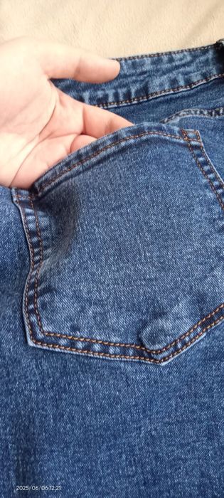 Продаю джинсы новые