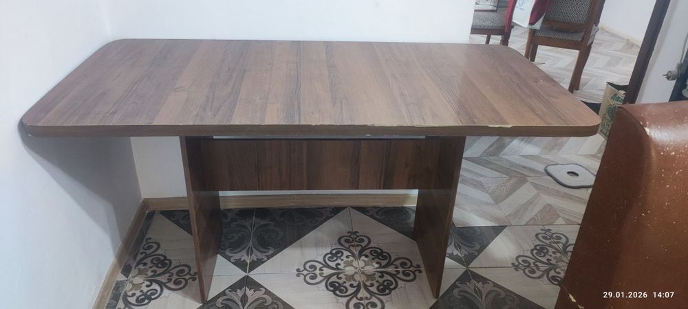 Продается стол размер 150*75