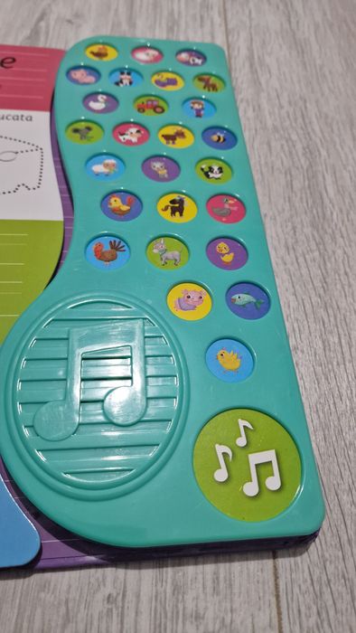 Animalele de la ferma 3+ carte muzicala