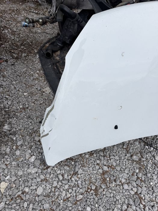 Преден капак за Peugeot 208