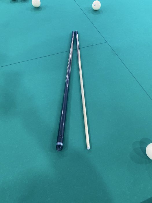 Бильярдный кий продается.