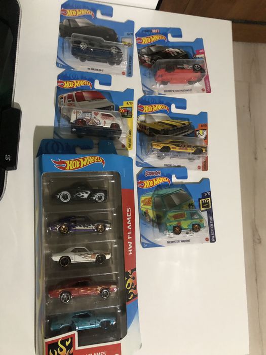 Колички HOT Wheels