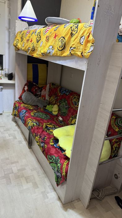 Двухъярусная диван-кровать ОТДАМ БЕСПЛАТНО