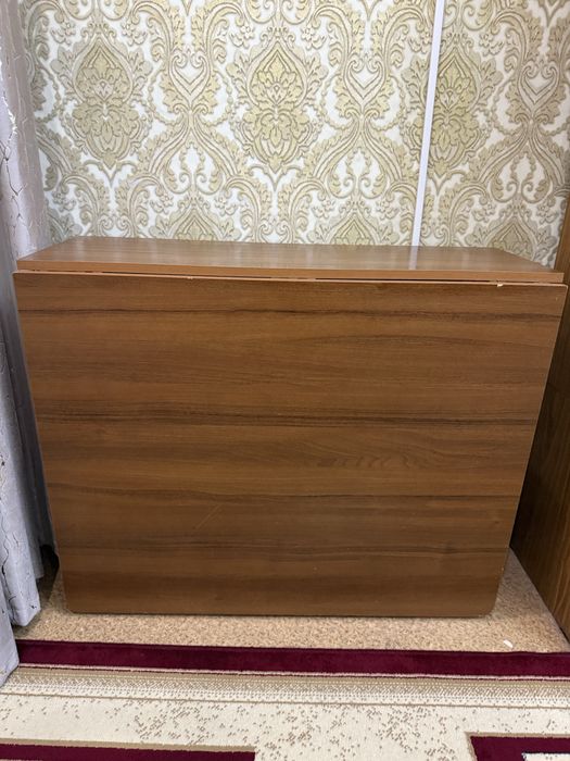 Стол книжный 1,5 м