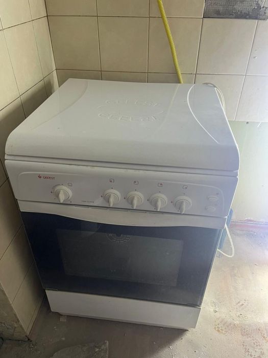 Продается газ-плита Gefest бу