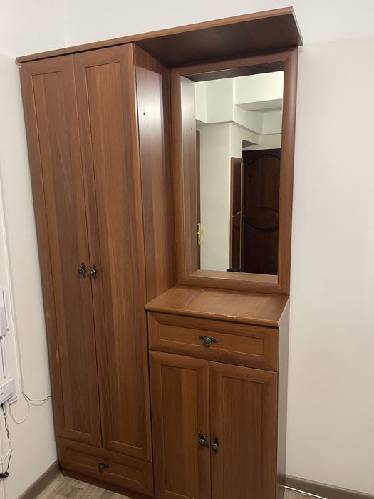 Продам шкаф для прихожей