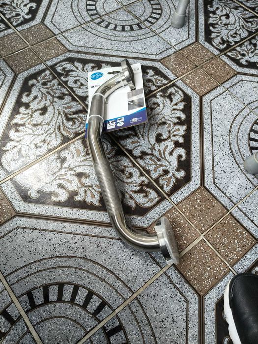 Cadru, Carucior , Toaleta pentru persoane cu dizabilitati si persoane in varsta.