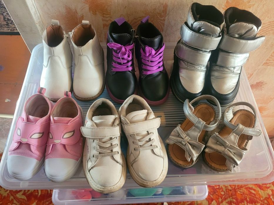 Продам обувь для девочки