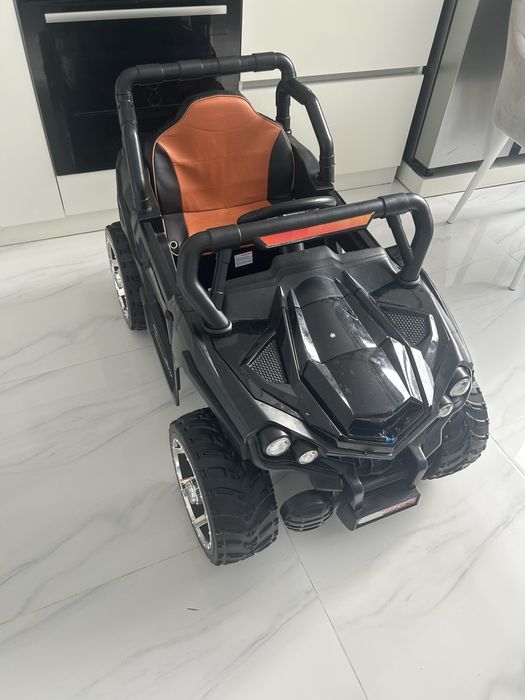 Машинка детская.