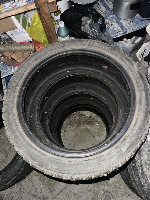 Зимние шины 215/45/17