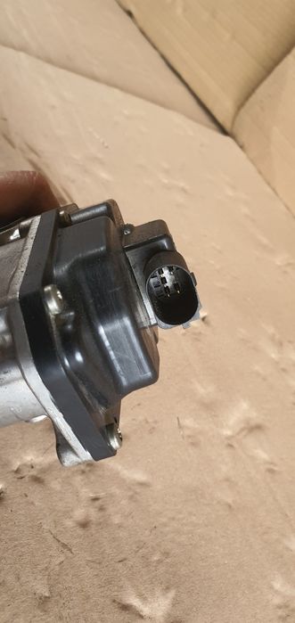 Supapa egr audi a4 b8 a5 8T Q5 a6 c6 2.0 tdi caga cjca 03L 131 501 K