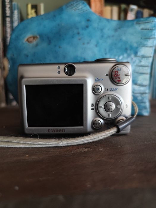 Дигитален фотоапарат Canon Ixus 700