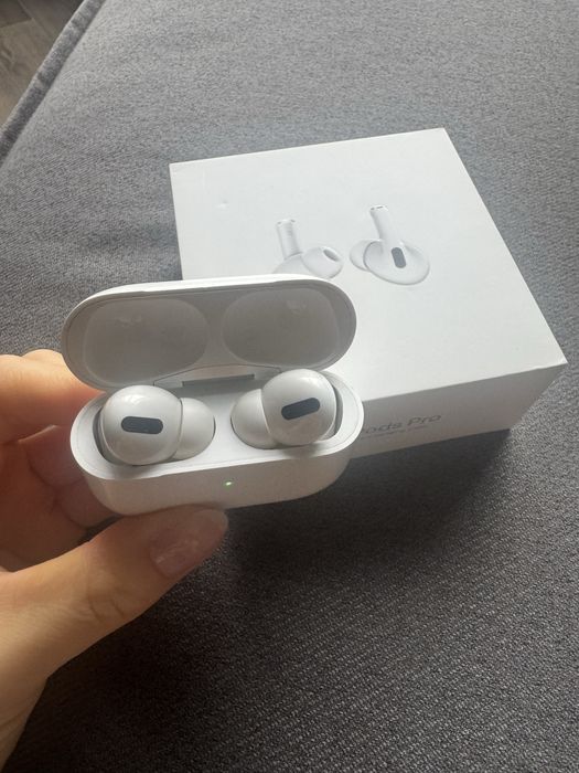 Продам Airpods PRO