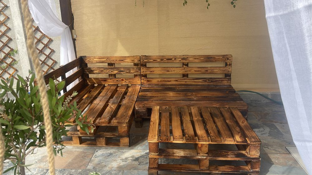 Set mobilier grădină / terasă din paleți (Masă + Colțar) – Lac premium