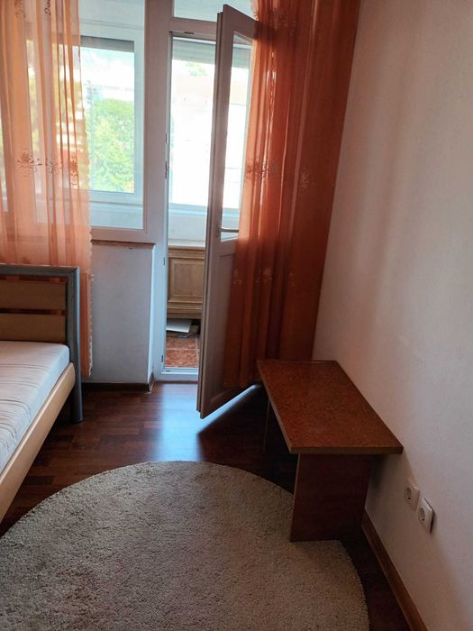 Vand apt. 2 camere, et. II, Cantemir