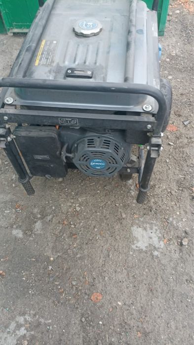 Продам генератор 6.5кв 2200 вольт