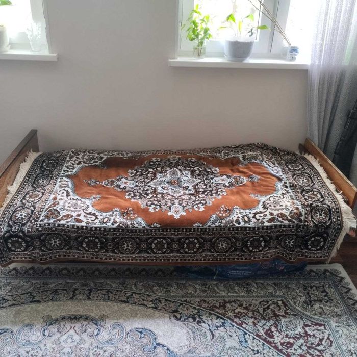 Отдам комод и диван