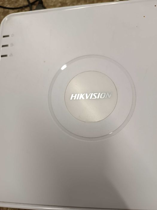 Дивиар с три камери