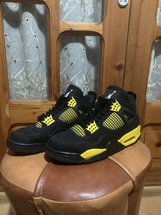Nike Air Jordan 4 Retro Yellow Thunder