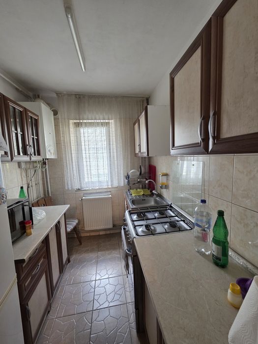 Apartamnent 3 camere semidecomandat