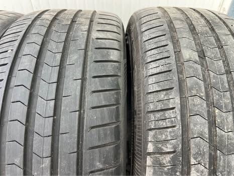 Anvelope vara vredestein 235/40 R19