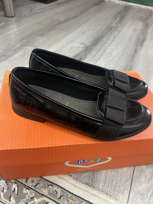 туфли на девочку  31, 32 35