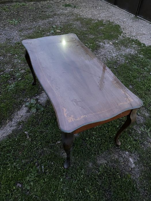 Стари мебели масив- диван, маса