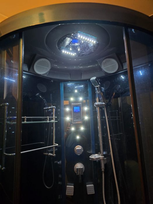 Cabina de dus cu hidromasaj