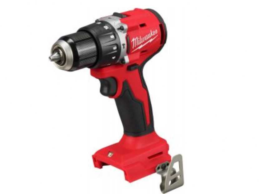 Винтоверт с ударна фукция MILWAUKEE M18BLPDRC-0X, нов, гаранция