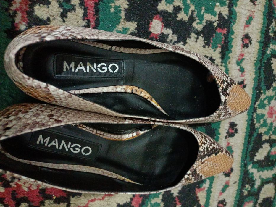Продаю красивые балетки от mango.