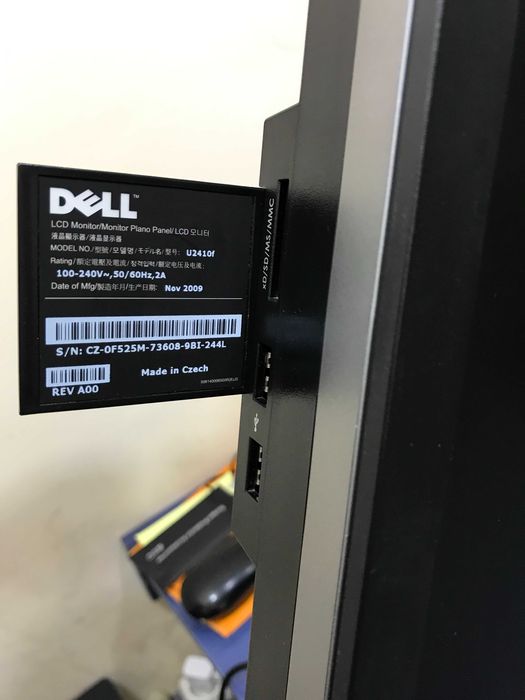 Dell UltraSharp U2410f 24” monitor with PremierColor