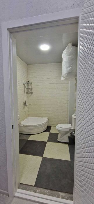 Сдаётся пустая квартира с евроремонтом