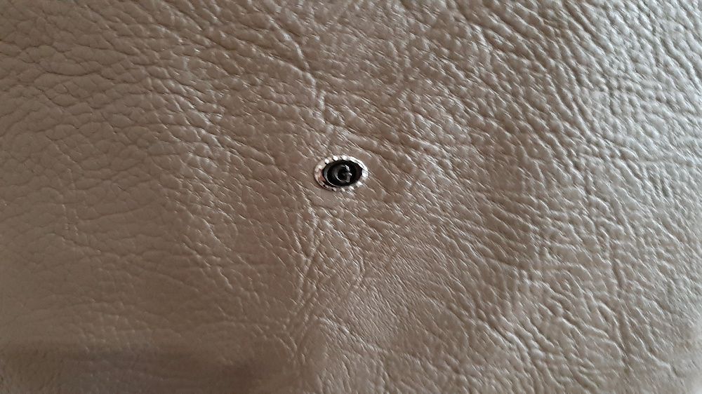 Дамска чанта в два цвята