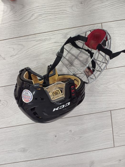 Шлем хоккейный детский