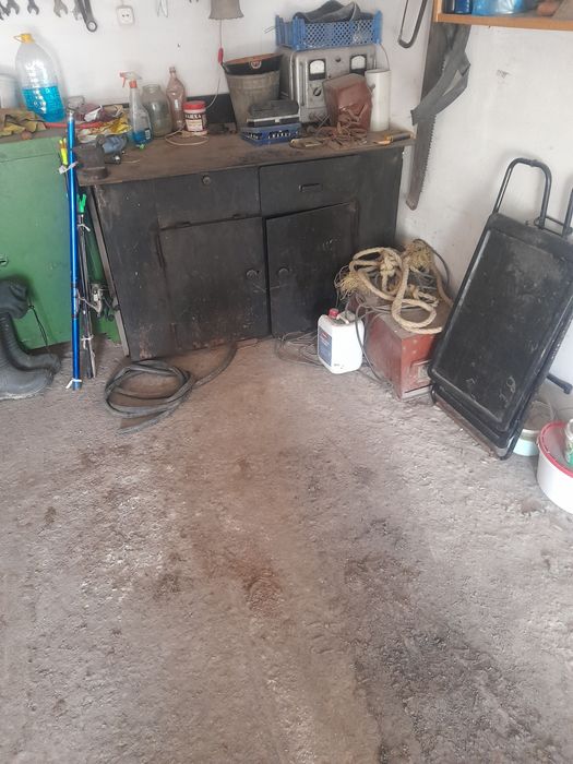 Продам рабочий стол и сварочный аппарат