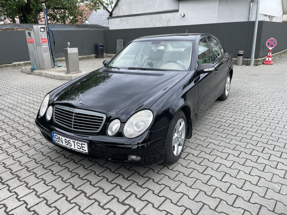 MERCEDES-BENZ E-Class