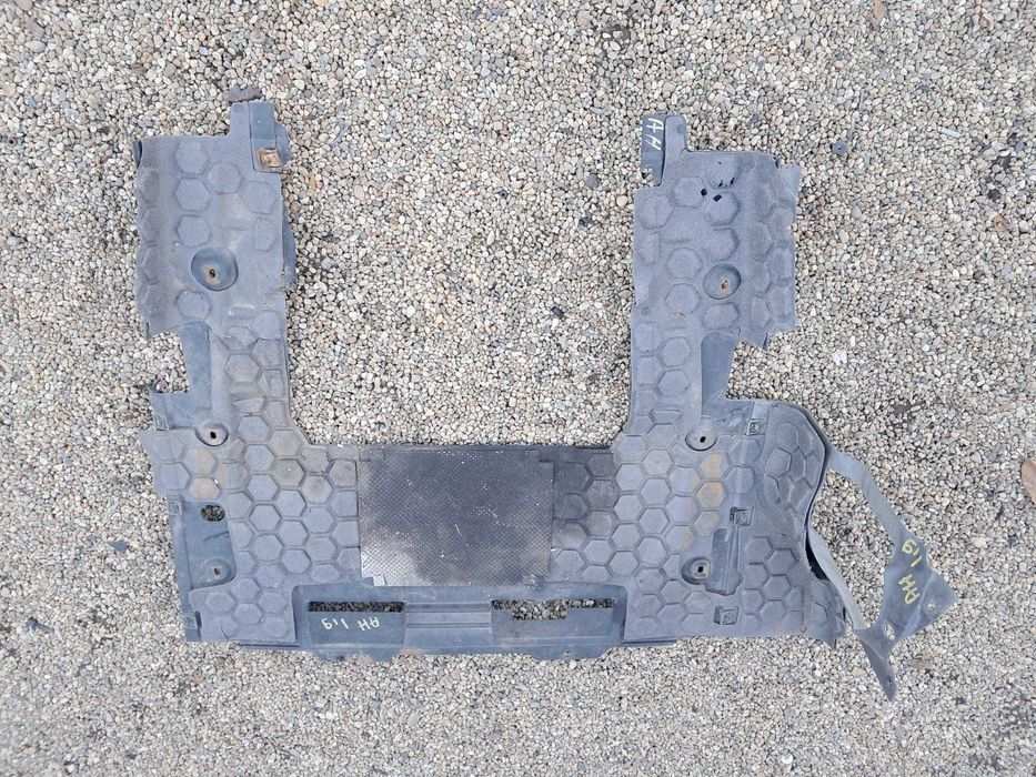 Opel Astra H, scut motor 1,9 diesel din dezmembrari